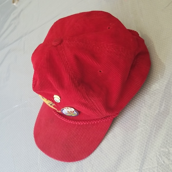 Corduroy 1970s Vintage Hat for Men with Vintage Pins - Picture 15 of 16